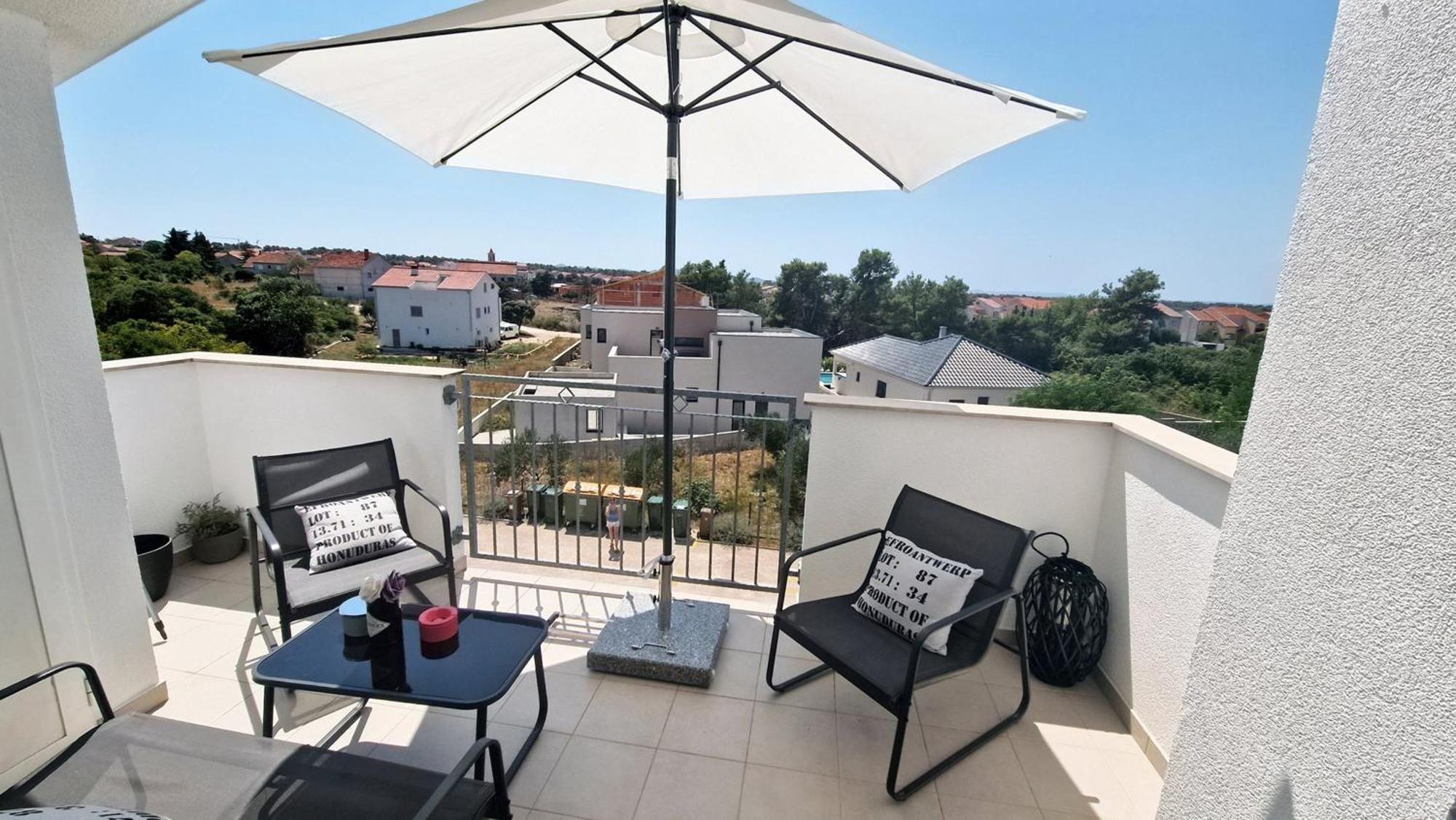 Malu Sunset Apartment *